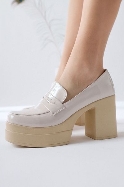 Limoya Γυναικεία παπούτσια Candace Beige λουστρίνι με τακούνι πλατφόρμα