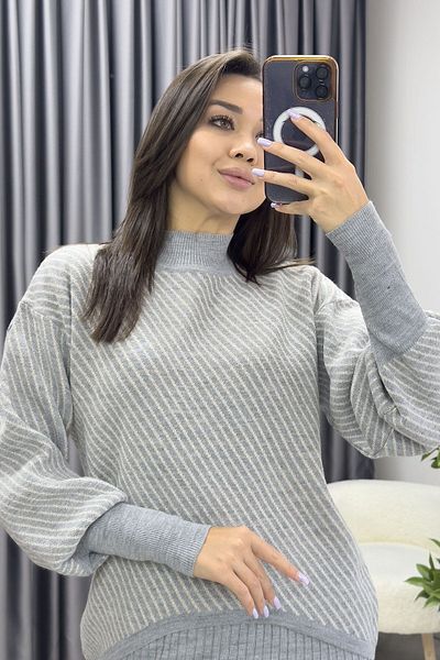 zks grup tekstil Set šedobílých pruhovaných dámských šatů a svetru