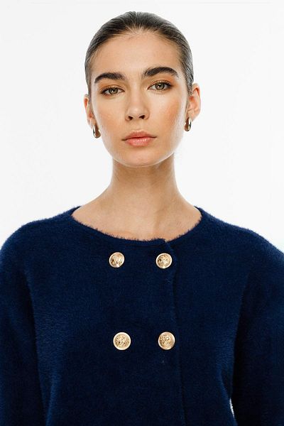 Hooopstore Cardigan cu pene bleumarin - Detaliu cu nasturi aurii