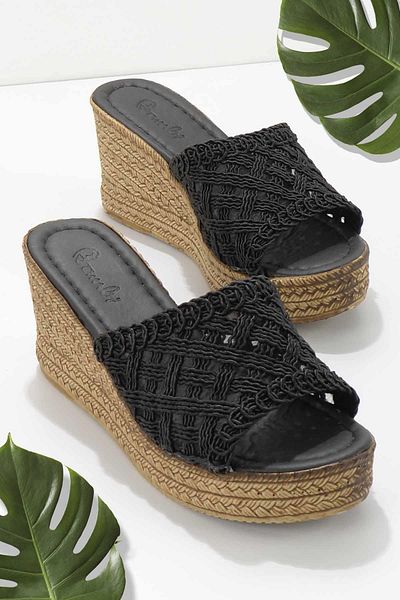 Bambi Black Knitted Women's Slippers K04155000116