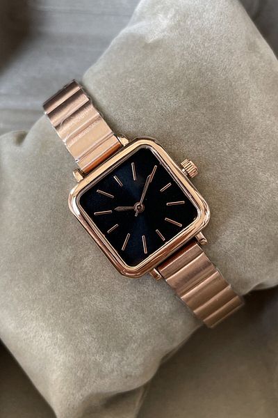 Leerybee Nl-09 Model Minimal Design Women's Wristwatch