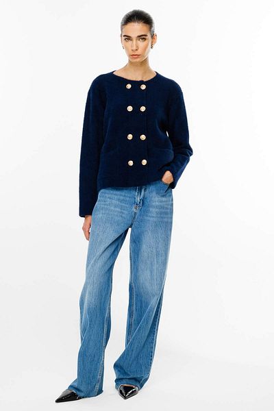 Hooopstore Cardigan cu pene bleumarin - Detaliu cu nasturi aurii