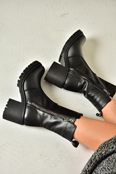 Fox Shoes T654095803 Siyah Hakiki Deri Kalın Topuklu Kadın Bot