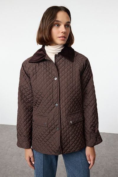 Trendyol Collection Oversize tmavě hnědý prošívaný kabát - Košilový límec Twoaw25Mo00231