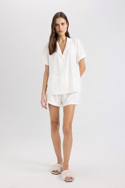 DeFacto Weiße Satin-Shorts-Pyjamahose – Z9527AZ24SM, Fall in Love Bridal