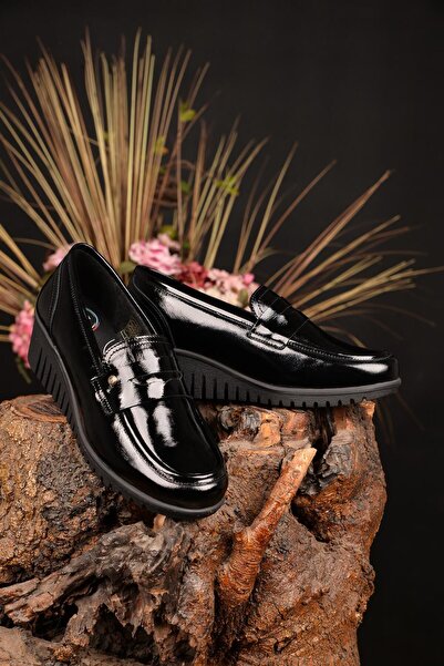 stoneclass حذاء نسائي من الجلد الأسود اللامع - جلد طبيعي 100%، دعم كامل للكعب...