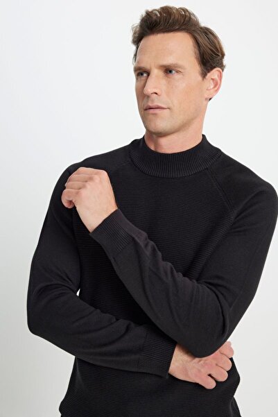 ALTINYILDIZ CLASSICS Pamuklu Standart Fit Normal Kesim Yarım Balıkçı Yaka Desenli Triko Siyah Kazak