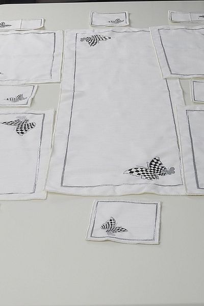 Bonny Home Butterfly Cream Silver 8 Ατόμων 25 Τεμάχια Κεντητό Λινό Λινό Yemerk Σετ παρουσίασης American Service
