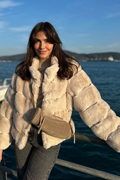 Açelya Okcu Premium Dik Yaka Kadın Rex Suni Kürk Ceket