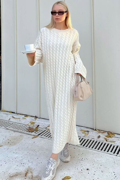 CoolLook Kendinden Saçörgü Dokulu Bisiklet Yaka Uzun Geniş Kollu Rahat Oversize Diz Altı Triko Elbise