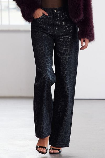 Trendyol Collection Jeans mit hohem Bund und weitem Bein und Leopardenmuster - Limited Edition Twoaw25je00071