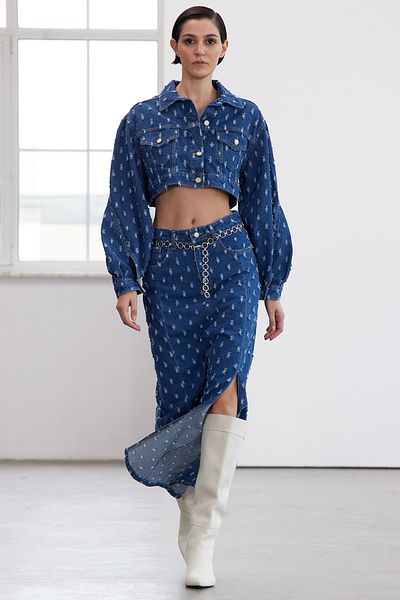 Trendyol Collection Limitovaná edice modrá texturovaná rozparkovaná Maxi džínová sukně Twoaw25Et00058