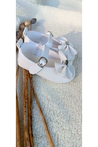 Modomood White Soft Sole Velcro Baby Girl Booties - 0-6 and 6-12 Months Compatible (18 No-19 No)