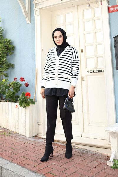 HARMAN BUTİK Women's Striped Knitwear Cardigan - Buttoned