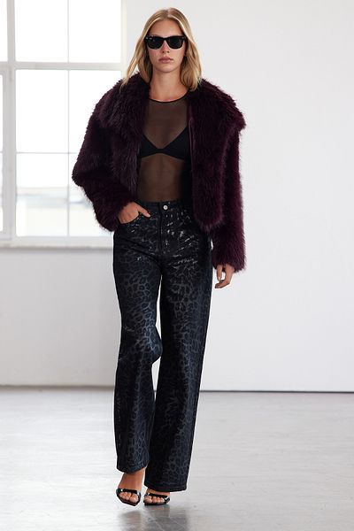 Trendyol Collection Jeans mit hohem Bund und weitem Bein und Leopardenmuster - Limited Edition Twoaw25je00071
