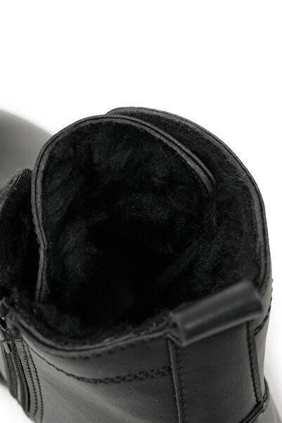 Kinetix Чоботи та черевики