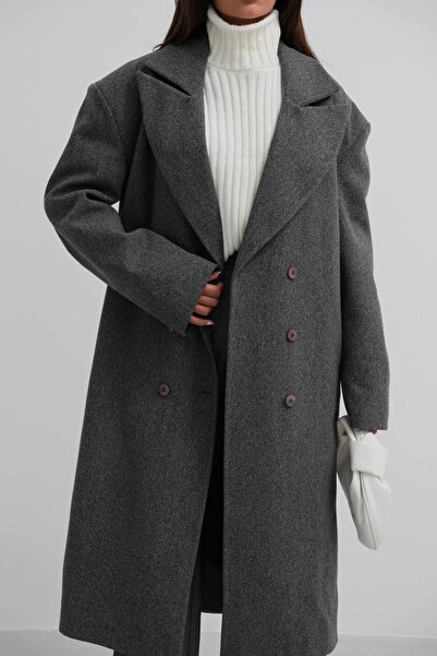 vuvutasarım Νέα σεζόν oversized Γυναικείο παλτό με κασμίρ - διπλό πέτο γιακά, με λεπτομέρεια με κουμπιά και επένδυση 24W09004