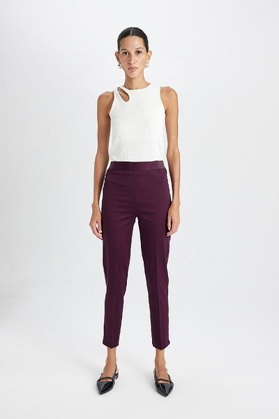 DeFacto Burgunderrote Satin-Zigarettenhose – elastische Taille, gerades Bein J8743az24wn