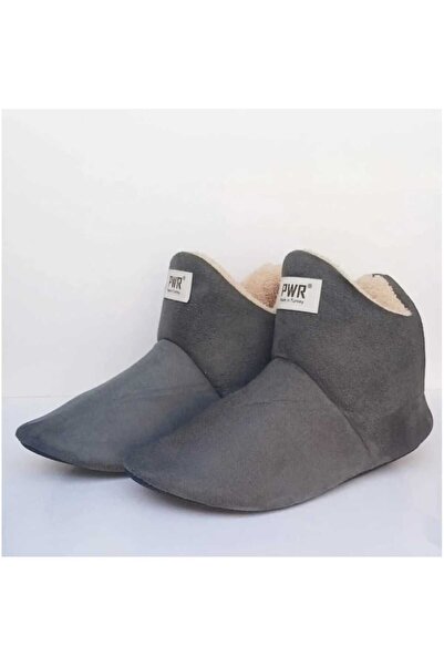 PWR ev botu genç yetişkin erkek