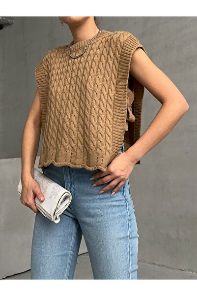 BEJNA Dámský svetr z pletené pleteniny velbloudí barvy - zavazování na straně