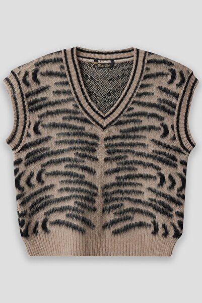 winter club Zebra Patterned V-Neck Sleeveless Corded Sweater - 100% Silk, 2 Colors