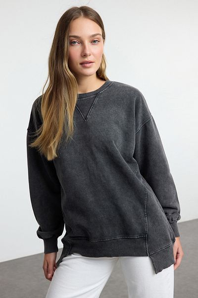 Trendyol Collection Черен плетен суичър с кръгло деколте - удобна кройка с детайли на подгъва Twoaw25Sw00164