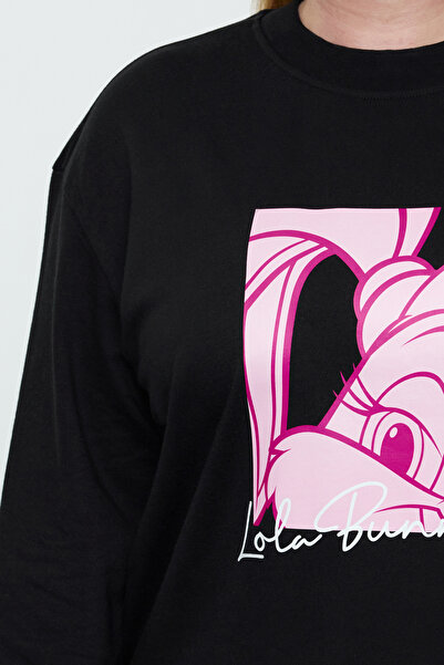 Trendyol Curve Lola Bunny Black Knitted - Velká mikina Tbbaw25Ao00016
