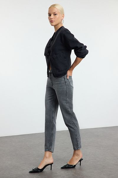 Trendyol Collection Black High Waist Mom Jeans Twoss21Je0016