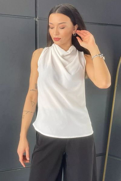 GÜLSELİ Κρεμ μπλούζα με πλισέ λαιμόκοψη ώμου