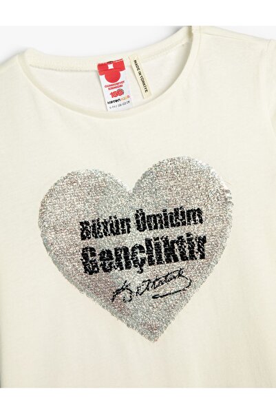 Koton Βαμβακερό μπλουζάκι με κοντό μανίκι Atatürk - Λεπτομέρειες με παγιέτες