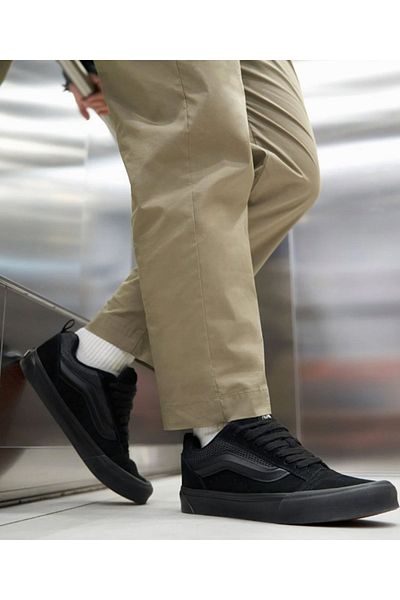 Vans Black Knu Skool Sneaker - Casual Shoes