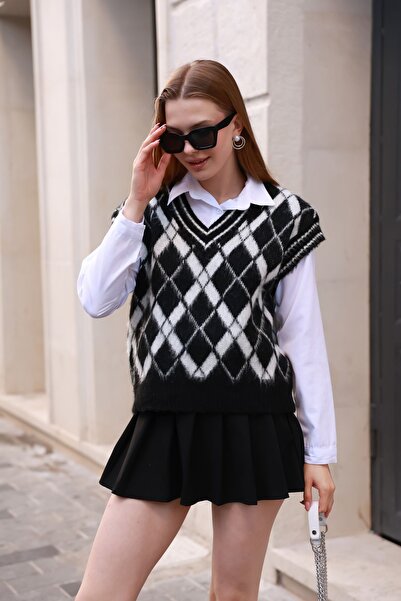 winter club V-Neck Corded Edge Diamond Patterned Women's Sweater - 100% Silk, 2 Colors