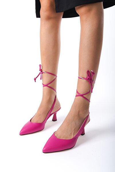 Ayakkabı Podyumum SİVRİ BURUNLU ARKA AÇIK İP BAĞLAMALI 5CM KADEH ÖKÇE