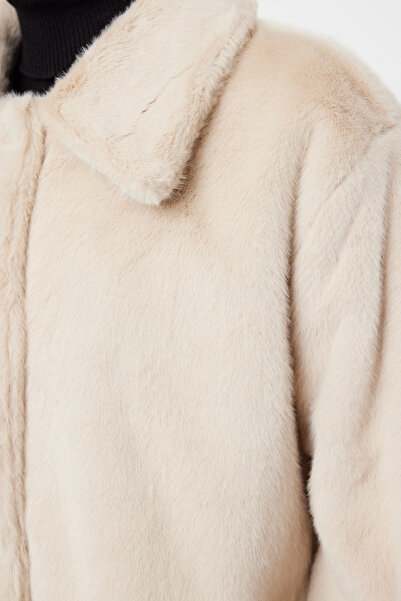 Trendyol Collection Long Fur Oversize Coat - Ecru Twoaw25Kb00052