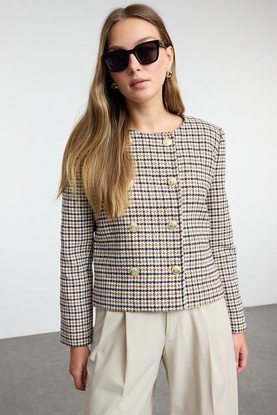 Trendyol Collection Gewebter Blazer mit farbigen Knöpfen - TWOAW25BC00027