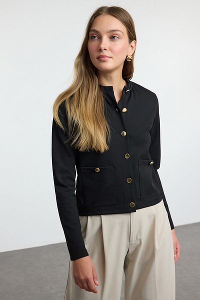 Trendyol Collection Черно яке с кръгло деколте - детайлно копче, стандартна кройка Twoaw25Ce00071