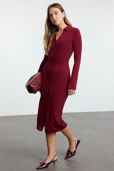 Trendyol Collection Rochie maxi cu gât polo elastic burgundy - cu plăcuță pe corp, croială solidă TWOAW25EL00529