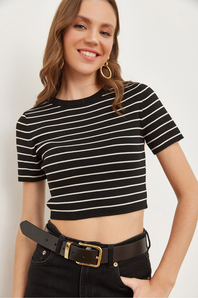 Olalook Bluză neagră cu dungi Crop Knitwear - Decolteu crew BLZ- 19002742