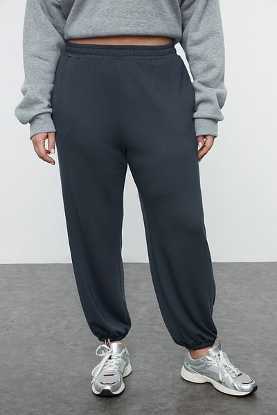 Trendyol Curve Soft Button Indigo Jogger-Jogginghose – Übergröße TBBAW25AJ00003