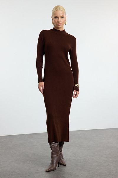 Trendyol Modest Σκούρο καφέ Βασικό πλεκτό φόρεμα με γιακά TCTAW25EB00137