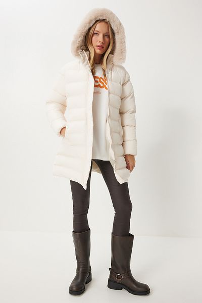 Happiness İstanbul Women's Ecru Hooded Fur Detailed Belted Puffer Jacket Aw00012