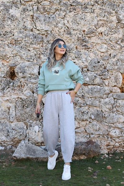 bytugcekaya Γκρι καμπυλωτό φούτερ από τρεις κλωστές