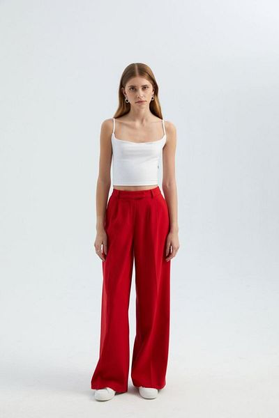 Hiccup Λεπτό λουράκι Cami Top με λεπτομέρεια στην πλάτη