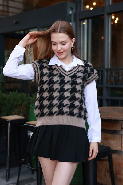 winter club V-Neck Women's Corded Sweater - Sleeveless, 100% Silk, Raised, 2 Colors