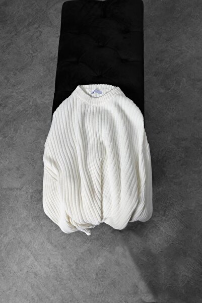 Slatra Men's Ecru Thick Corded Wool Blended Crew Neck Oversize Sweater