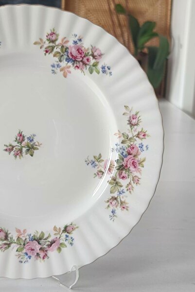 Royal Albert 21 cm Moss Rose Bone China British Vintage Cake Plate