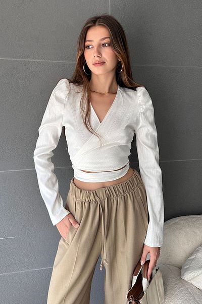 Fav Style Γυναικεία μπλούζα με διπλό στήθος με μακρυμάνικη γραβάτα με λεπτομέρεια Crop Λευκή