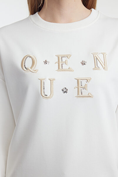 Edit by Trendyol Ecru Stone Color Slogan Printed Crop Sweatshirt - TEDAW25SW00017