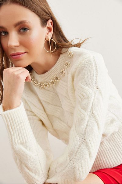 Olalook Ecru Women's Knitwear Sweater - Soft Texture, Pearl Collar Kzk- 19000836