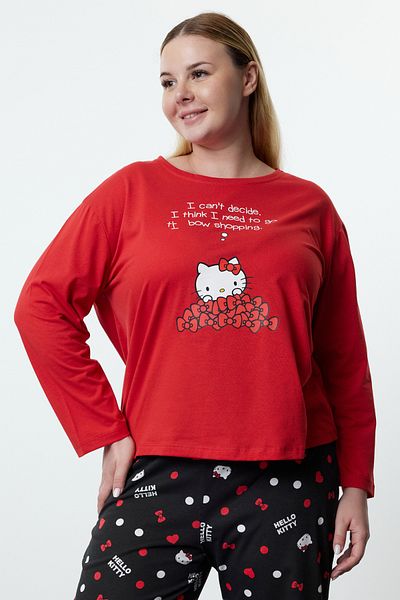 Trendyol Curve Hello Kitty lizenziertes schwarz-rotes Strick-Pyjama-Set – TBBAW25AI00059